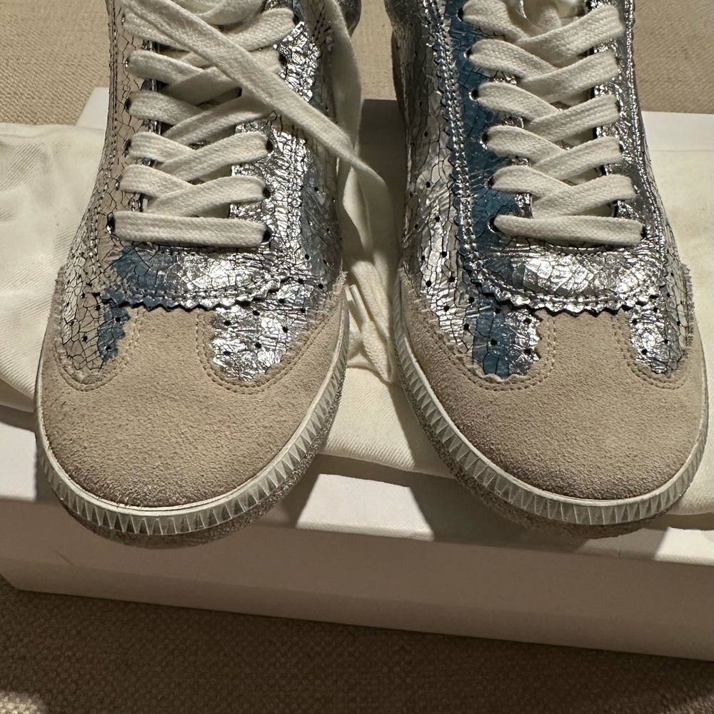 Isabel Marant Silver Metallic & White Leather Sneakers - Picture 5 of 5